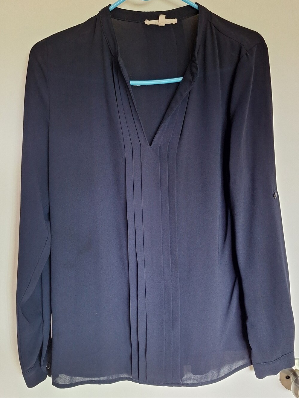 Elegant Professional Navy Women's Blouse Long Sleeve V-cut Sz S
